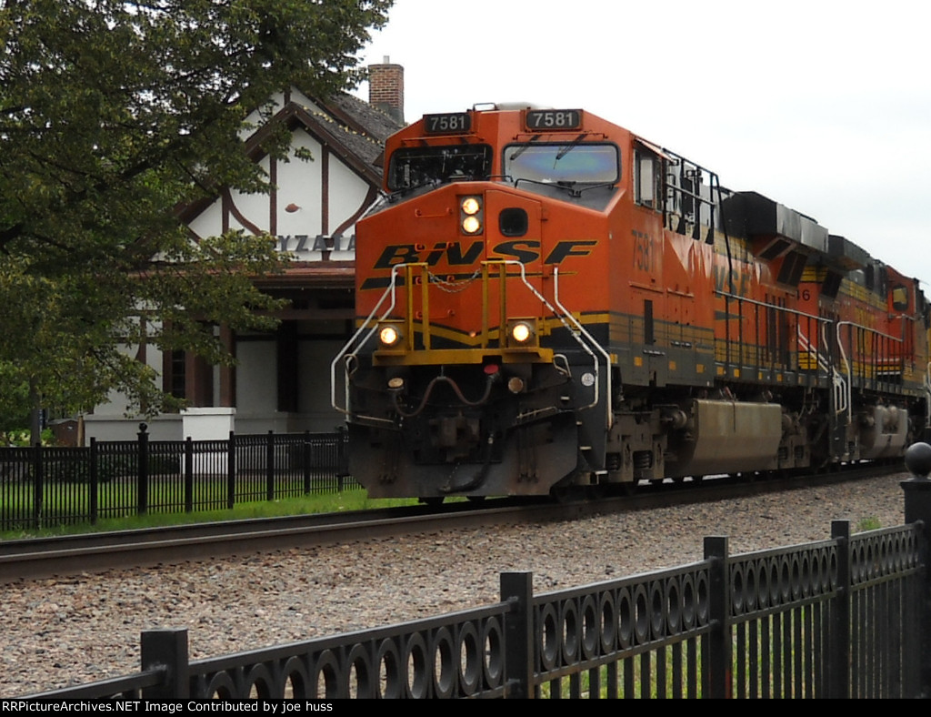 BNSF 7581 East